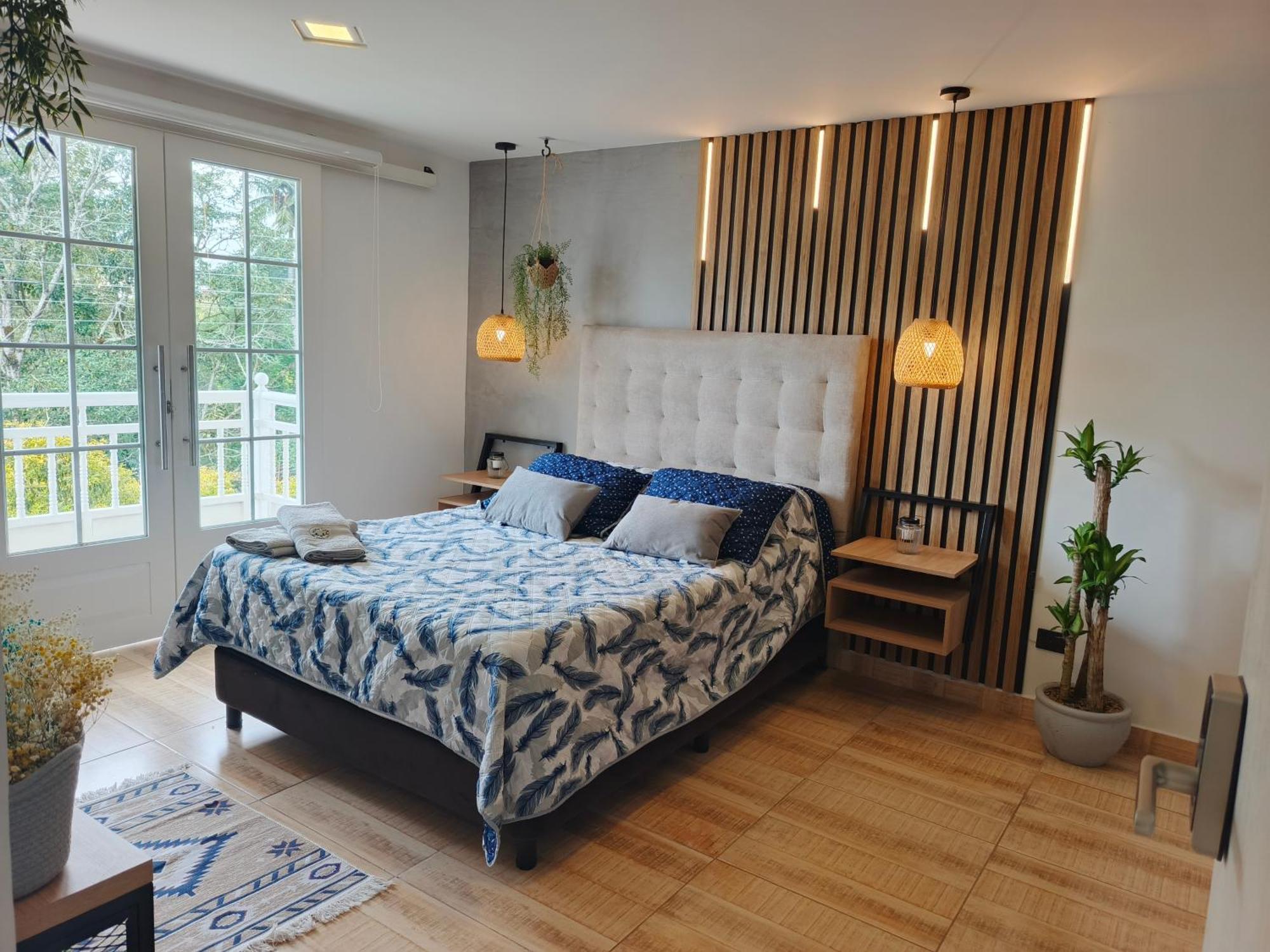 Hope Aparta Lofts *