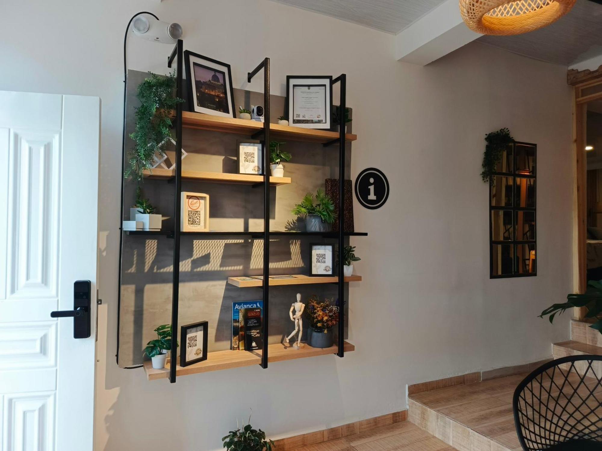 Hope Aparta Lofts *